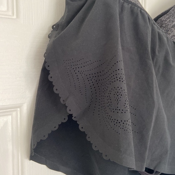 Lululemon running short 2.5” - Picture 3 of 3